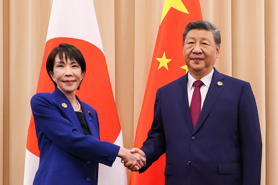 1080px-Japan-China_Summit_Meeting_at_the_APEC_South_Korea_2025_(cropped).jpg