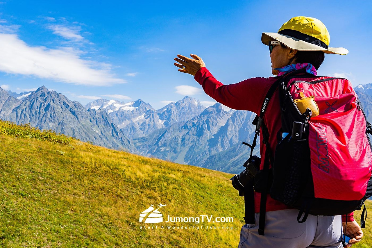 a 코롤디호수 십자가 전망대 우쉬바산 10.jpg