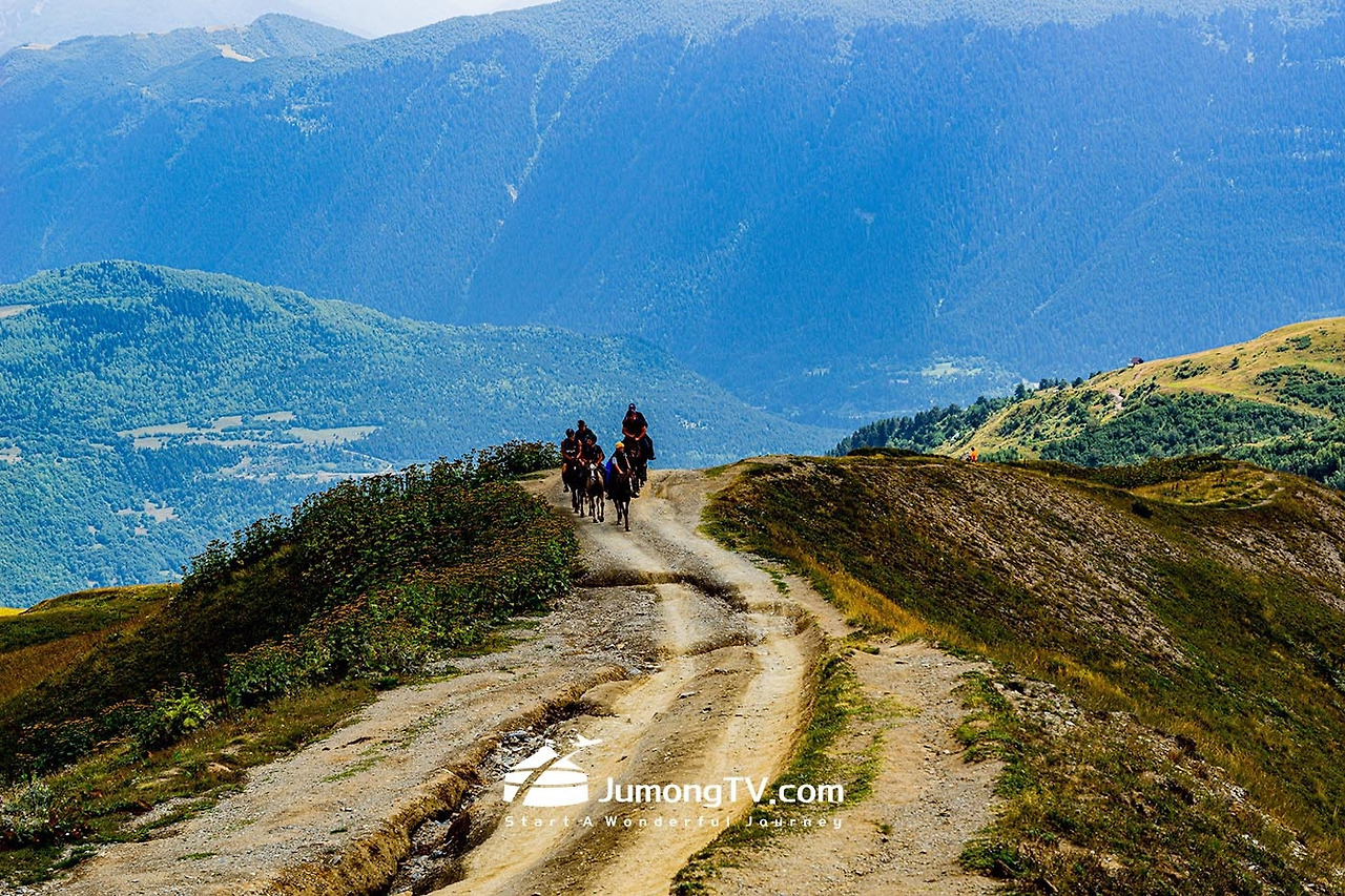a 코롤디호수 십자가 전망대 우쉬바산 46.jpg