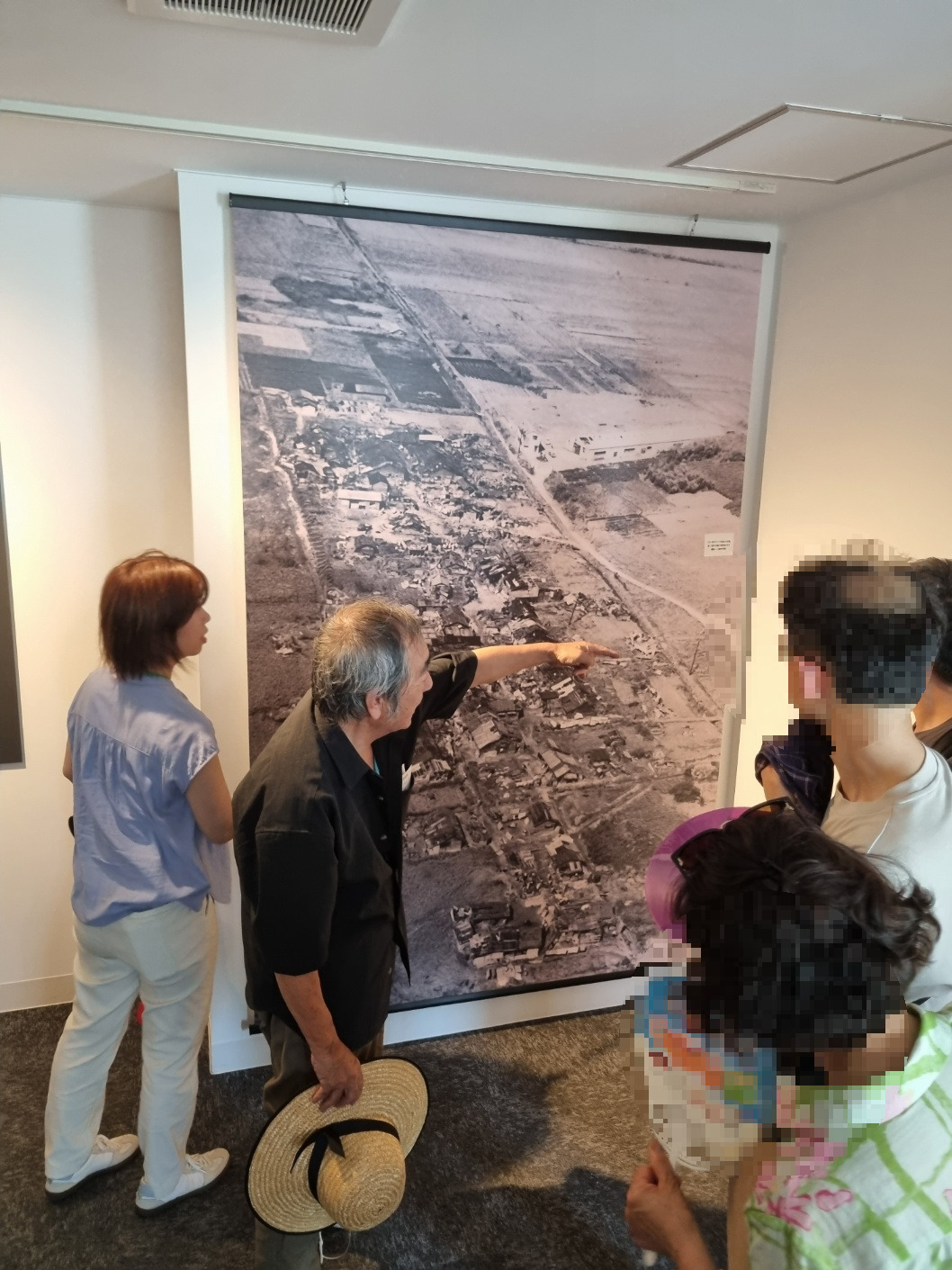 우토로_사이토상과 통역2.jpg