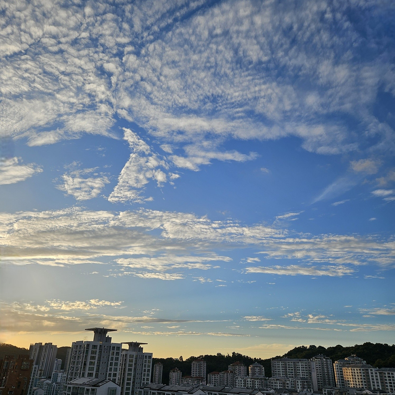 지우개 구름.jpg