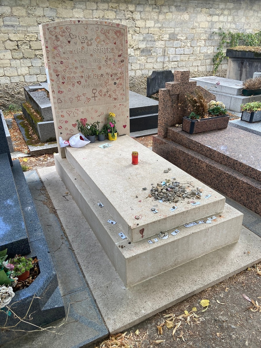 파리_사르트르묘비.jpg