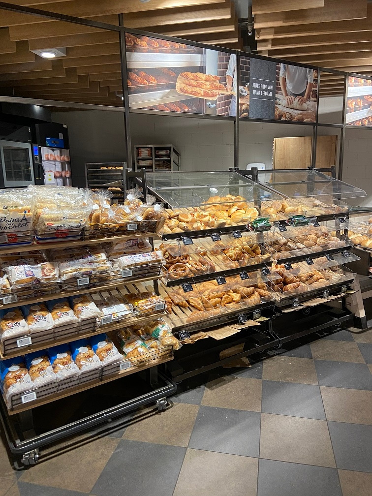 스위스 COOP 빵들.jpg