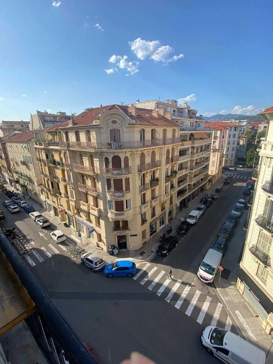 니스 우리집 발코니서 바라본 거리.jpg