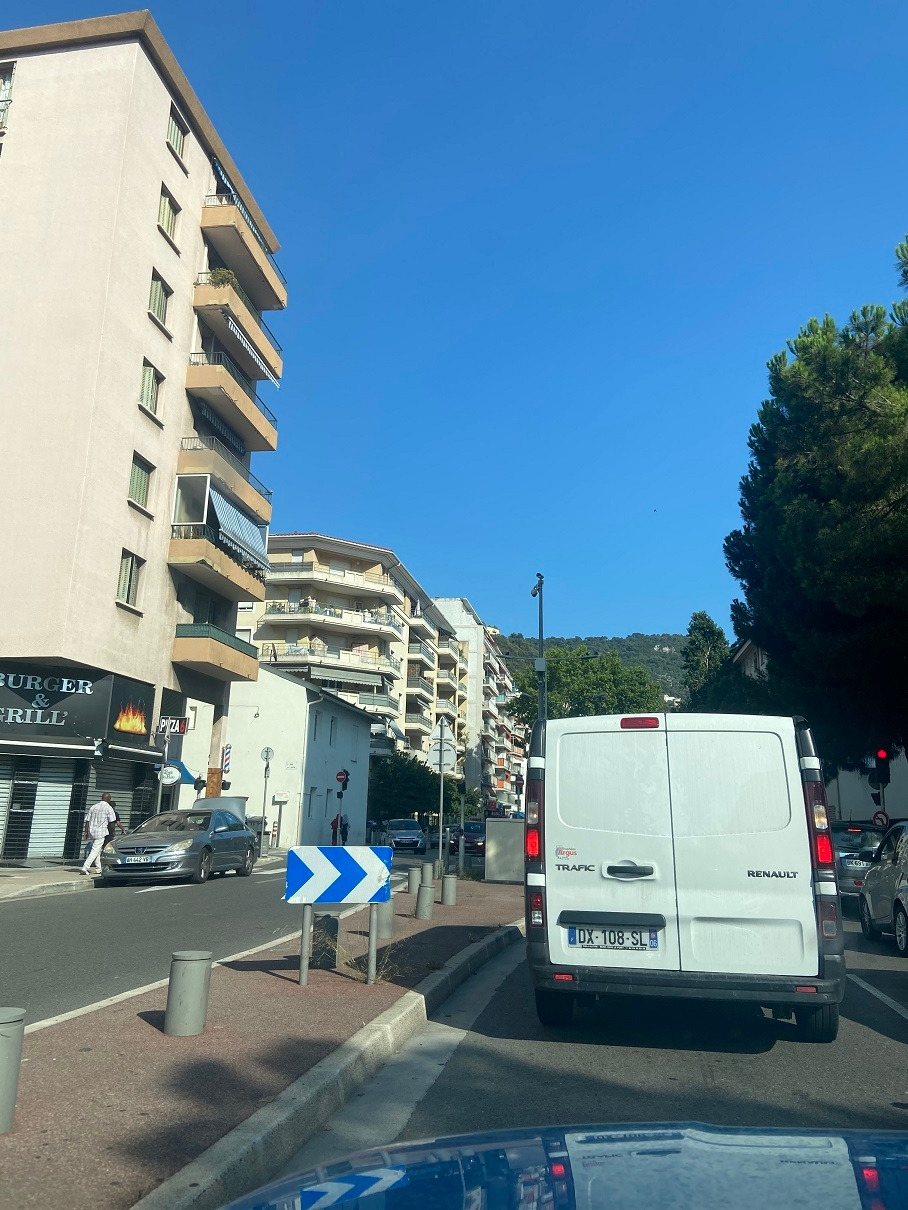 Nice 시내 진입.jpg