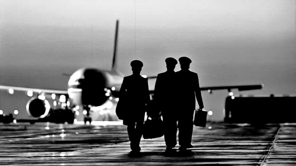 pilots-walking_bw02.jpg