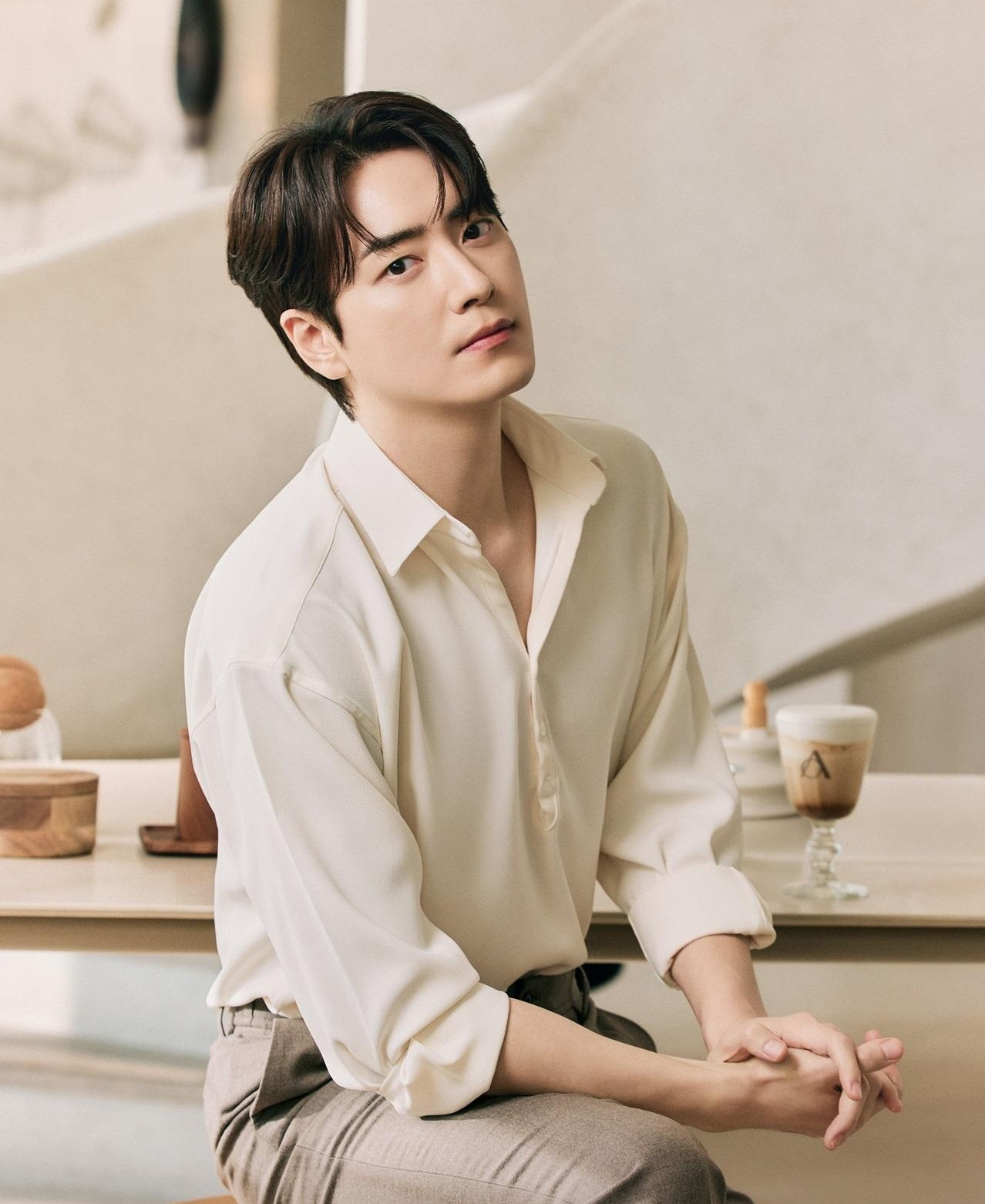 엔제리너스, 이준혁을 브랜드 모델로 선정하며 새로운 마케팅 전개.jpg