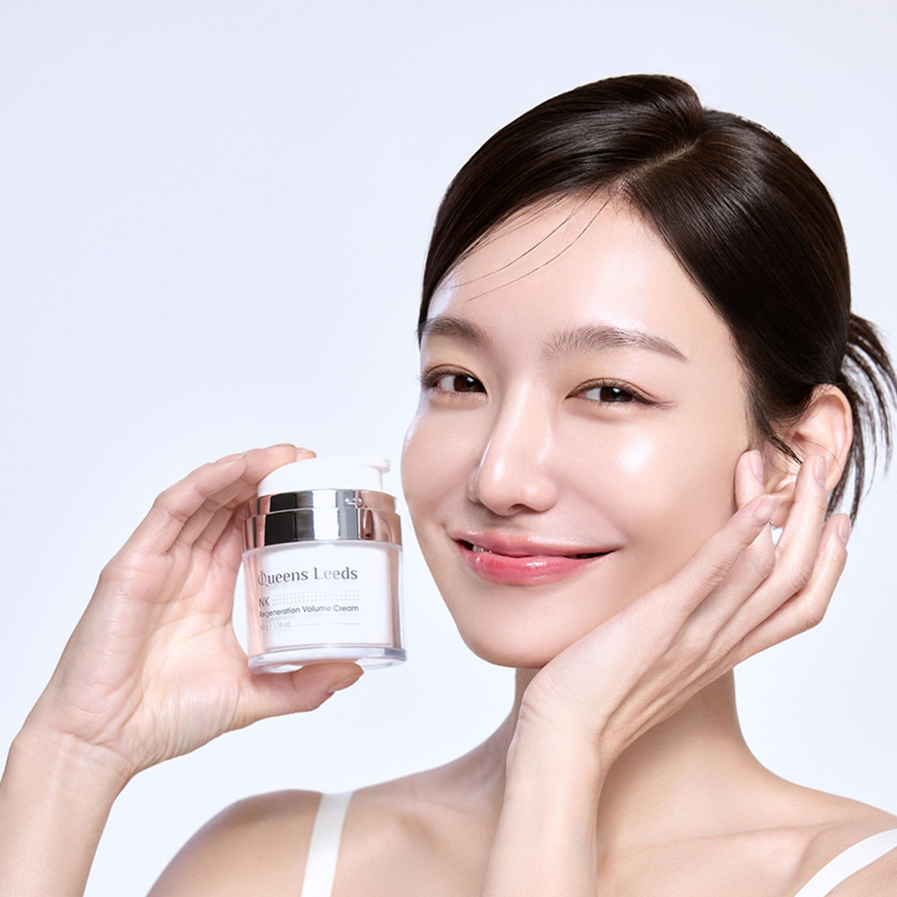 신소율 퀸즈리즈 광고모델, 시간이 흘러도 여전한 미모 (1).jpg