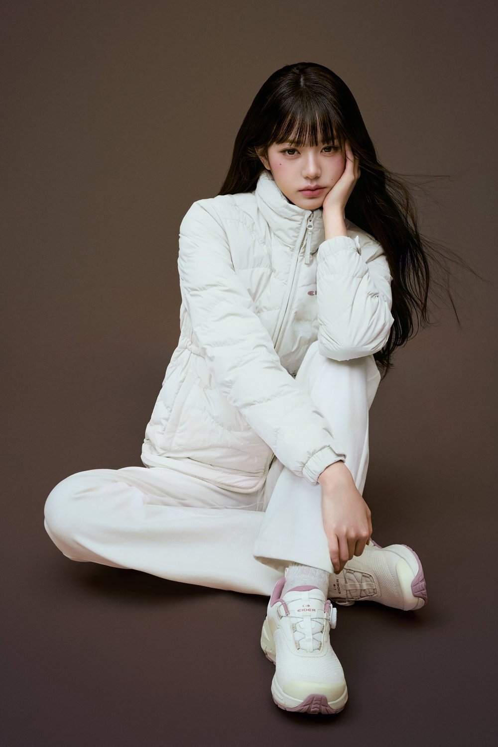 장원영이 만든 '이별 패딩', 아이더의 영리한 선택 (2).jpg