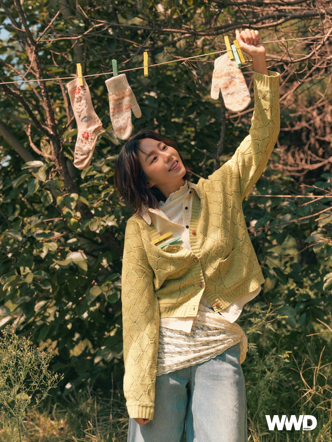 유이, 가을 캠핑의 여신으로 변신 써스데이아일랜드와 함께한 화보 공개 3.jpg