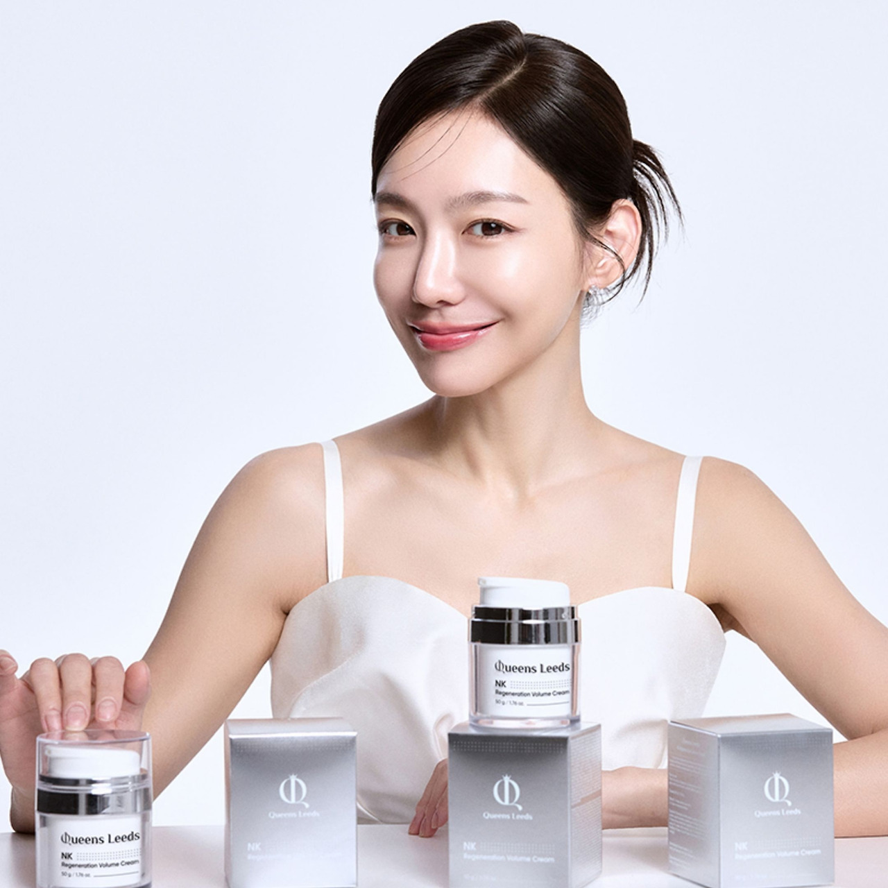 신소율 퀸즈리즈 광고모델, 시간이 흘러도 여전한 미모 (2).jpg