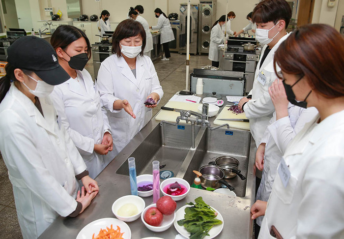 식용곤충 전문가1.jpg