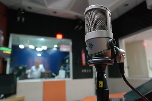 microphone-1562354__340.jpg