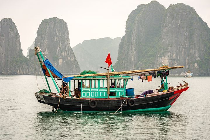 ha-long-bay-5181470__480.jpg
