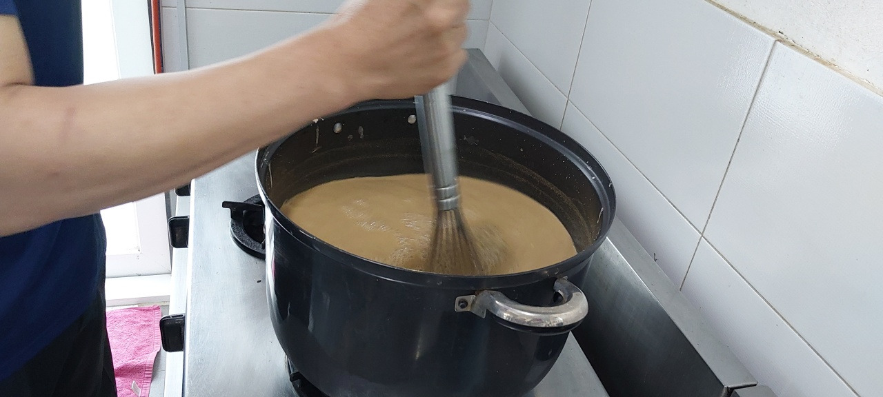 도토리가루를 물에 개어서.jpg