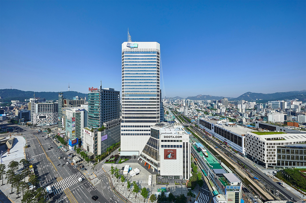 [사진 설명 1] 마스턴투자운용의 운용 자산인 두산타워(1) (사진 제공=마스턴투자운용 브랜드전략팀).jpg