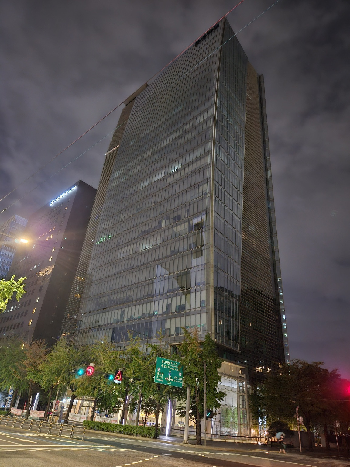 2-2. M#178 콘코디언빌딩_에너지의 날(소등).jpg