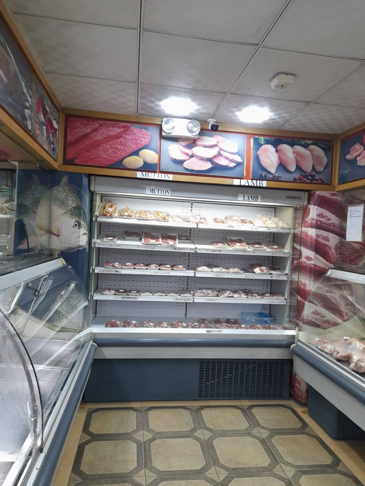 코사르마켓 고기집 내부.jpg