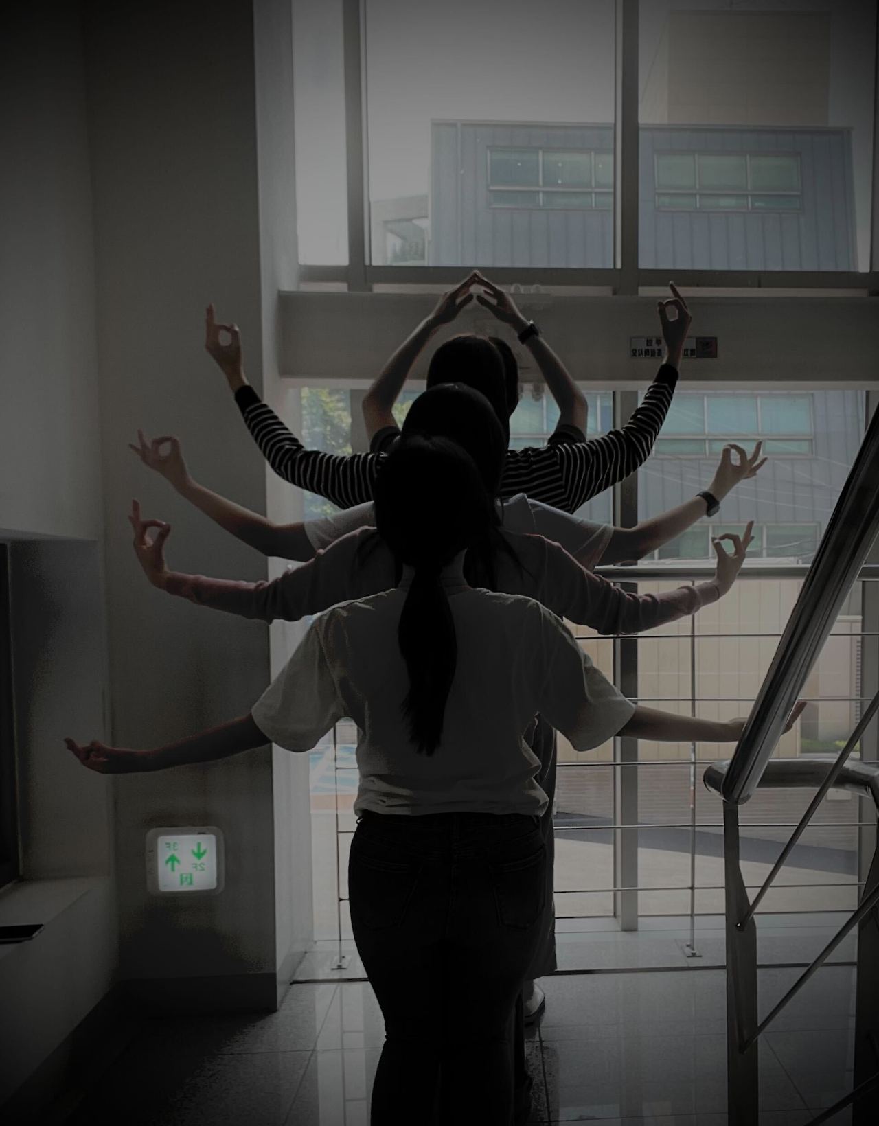 순간부착_9조_2 - 오연미.jpg