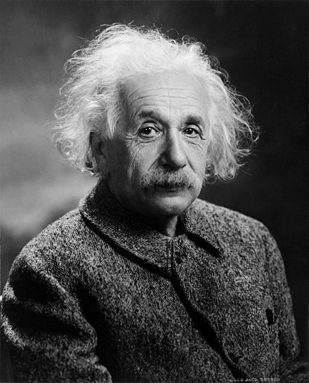 440px-Albert_Einstein_Head_cleaned.jpg