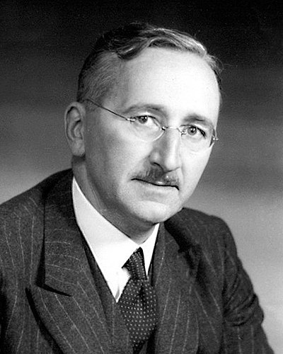 Friedrich_Hayek_portrait.jpg