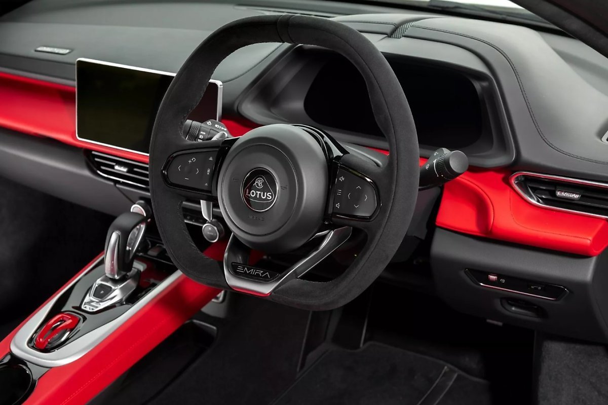 로터스-에미라-7.jpg