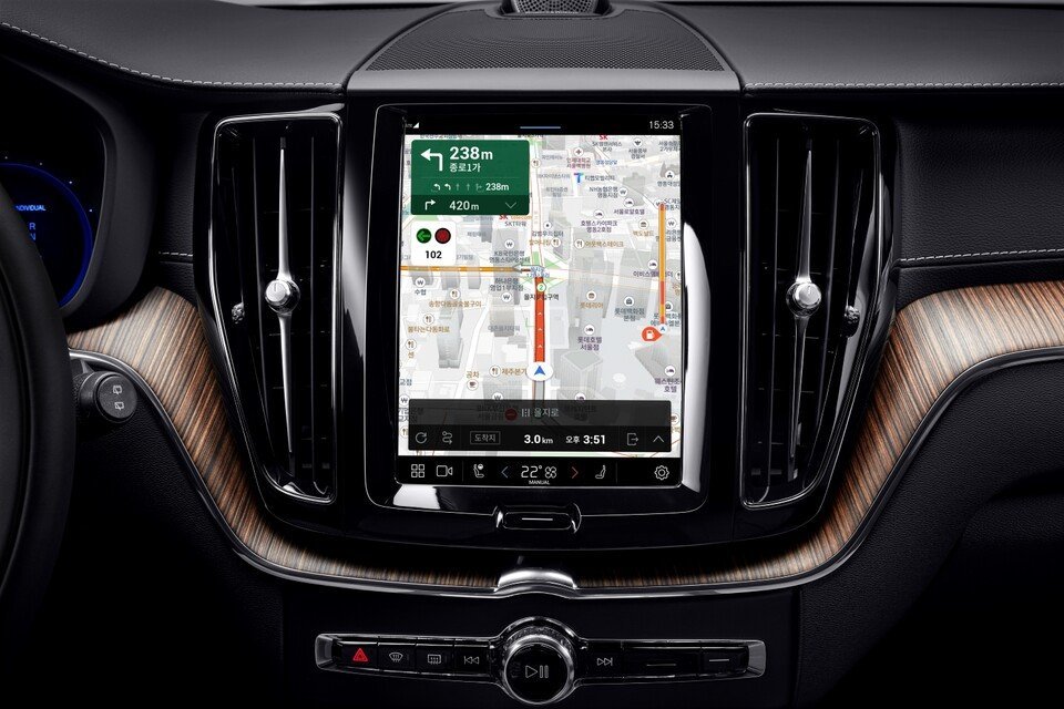 볼보-인포테인먼트-시스템-2.jpg