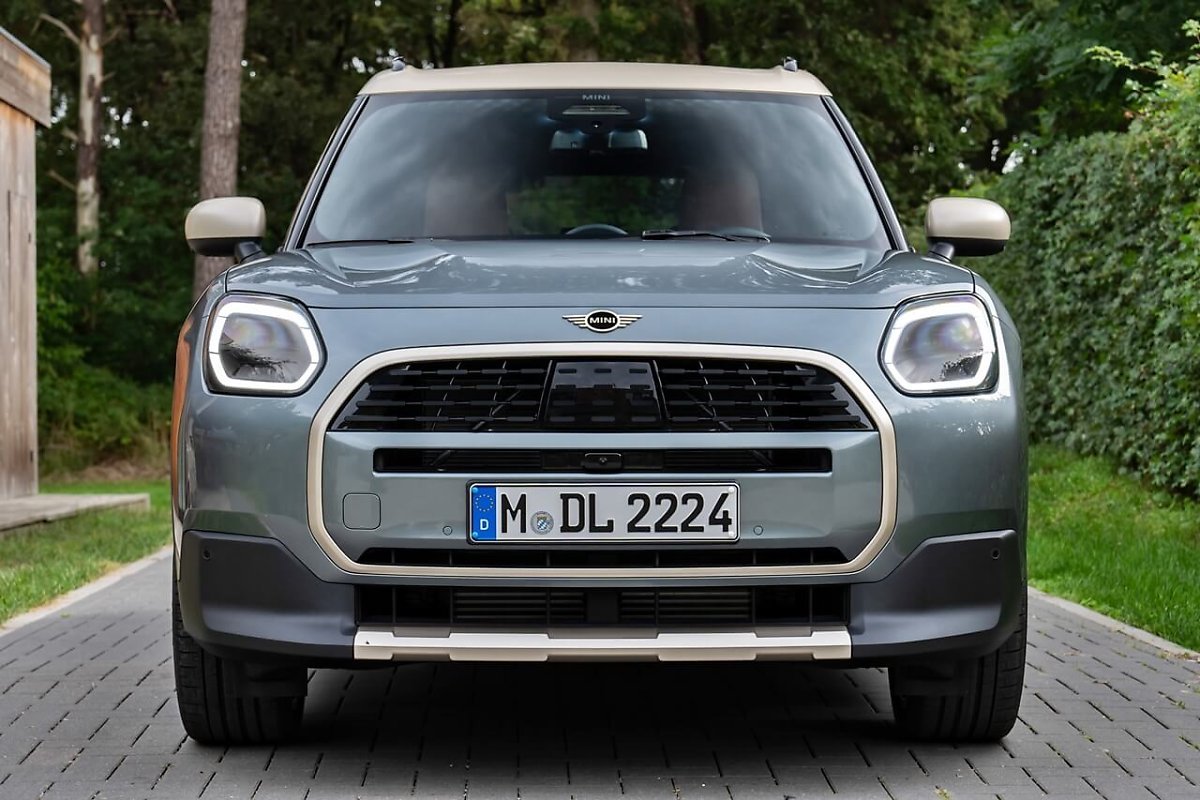 뉴-MINI-컨트리맨-8.jpg