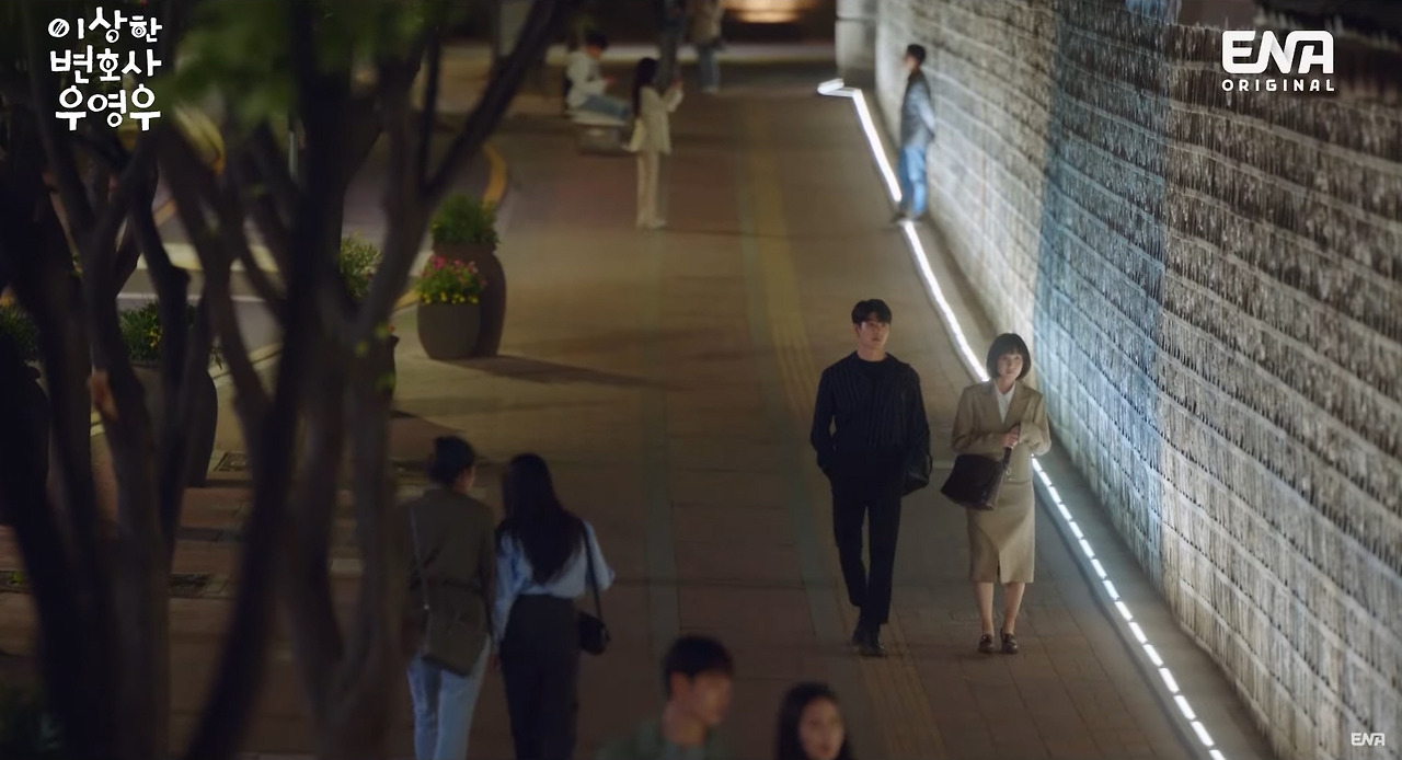 이상한 변호사 우영우.jpg