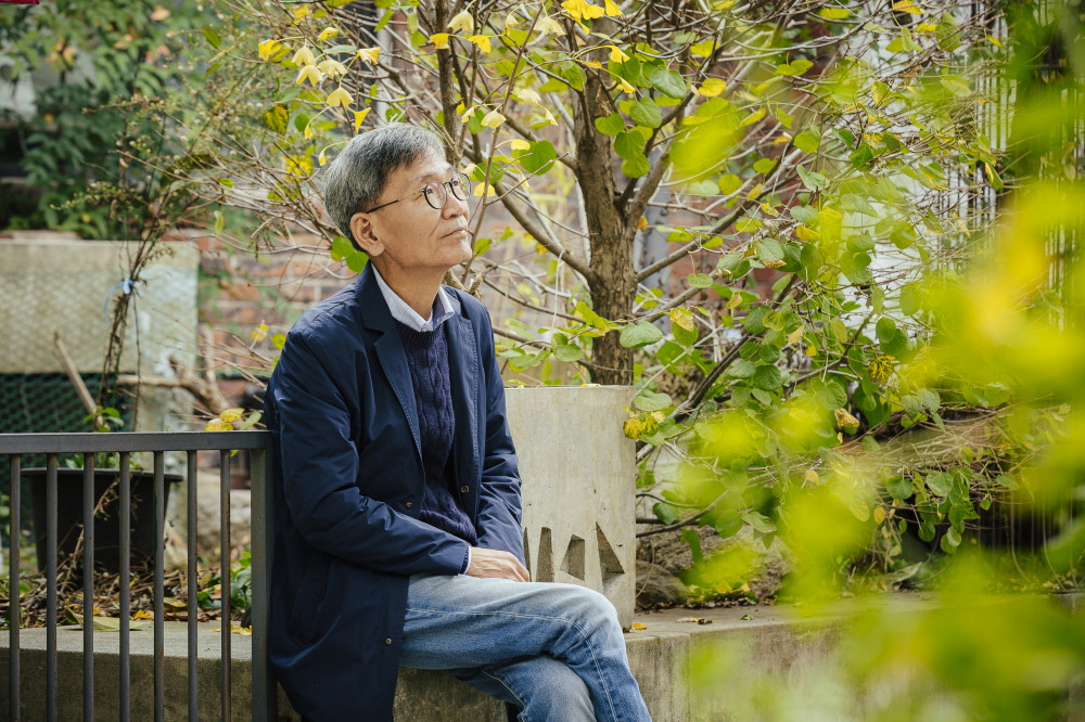 다큐 어른 김장하 김현지 감독, 김주완 기자 3 (2).jpg