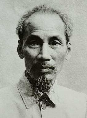 Ho_Chi_Minh_1946 - Wikipedia.jpg