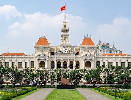 Ho_Chi_Minh_City,_City_Hall,_2020-01_CN-03 위키피디아.jpg