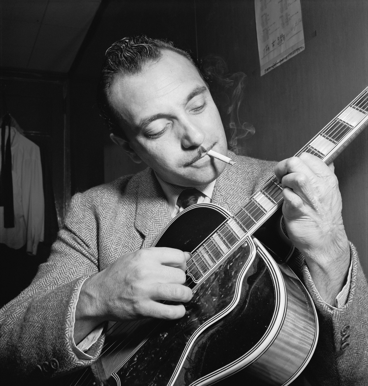 Django_Reinhardt_(Gottlieb_07301).jpg