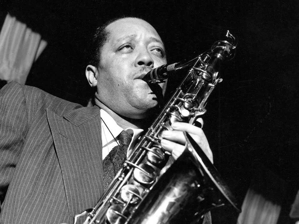 lesteryoung-8bb4ea3ddeabdd17a5aa28a52a46a2ecf3b6e523-s1100-c50.jpg