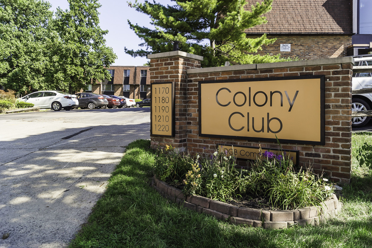 colony-club-apartments-columbus-oh-building-photo.jpg