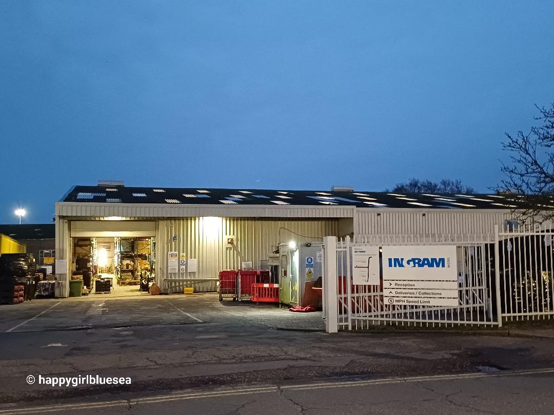 이런 공장을 보면 이스라엘에서 자원봉사자로 있었던 프라스틱공장이 떠오른다.jpg