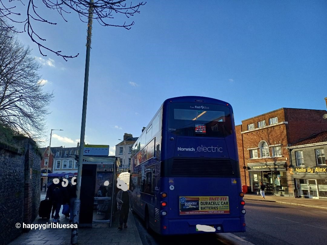 1타이틀10년만에Ly와Lily를만나게되었다부제시간을넘어다시만난인연 1.jpg