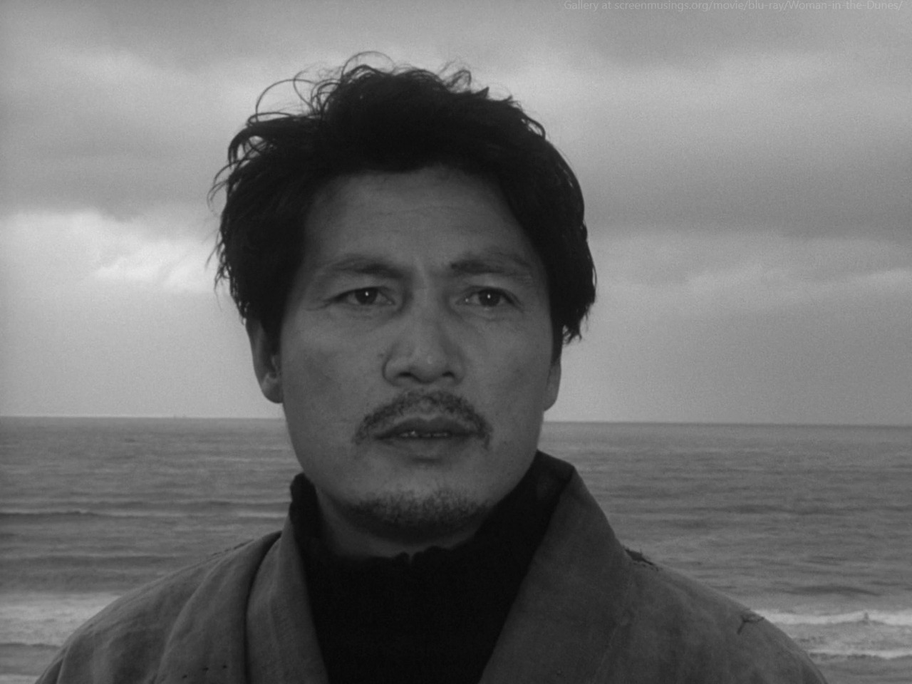 Woman-in-the-Dunes-142.jpg