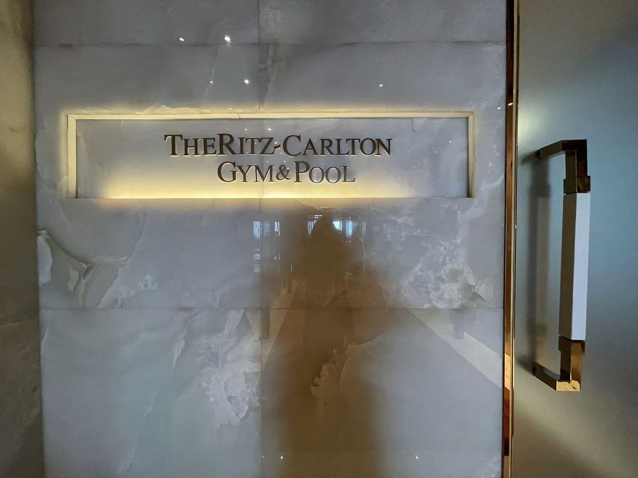 수영장입구 1.jpg