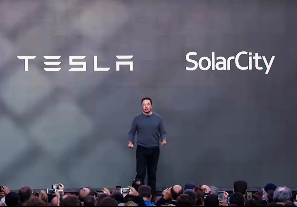 161117-tesla-solarcity-musk.jpg