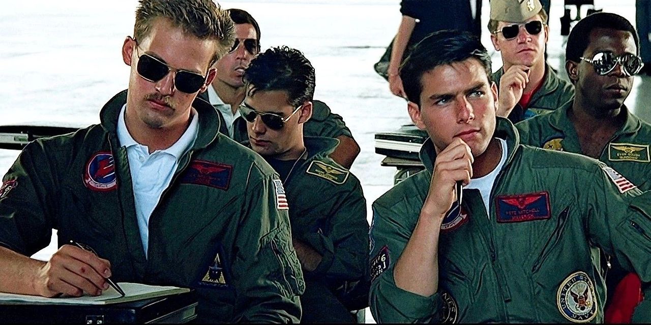 Goose-and-Maverick-in-a-classroom-in-Top-Gun.jpg