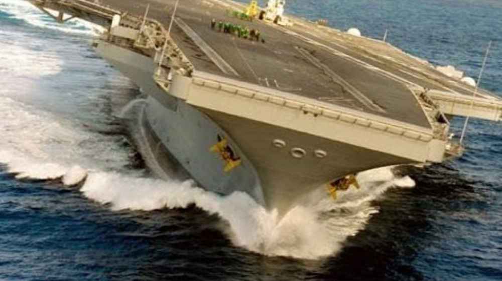 Extreme-Rudder-Test-at-an-Aircraft-carrier-2.jpg