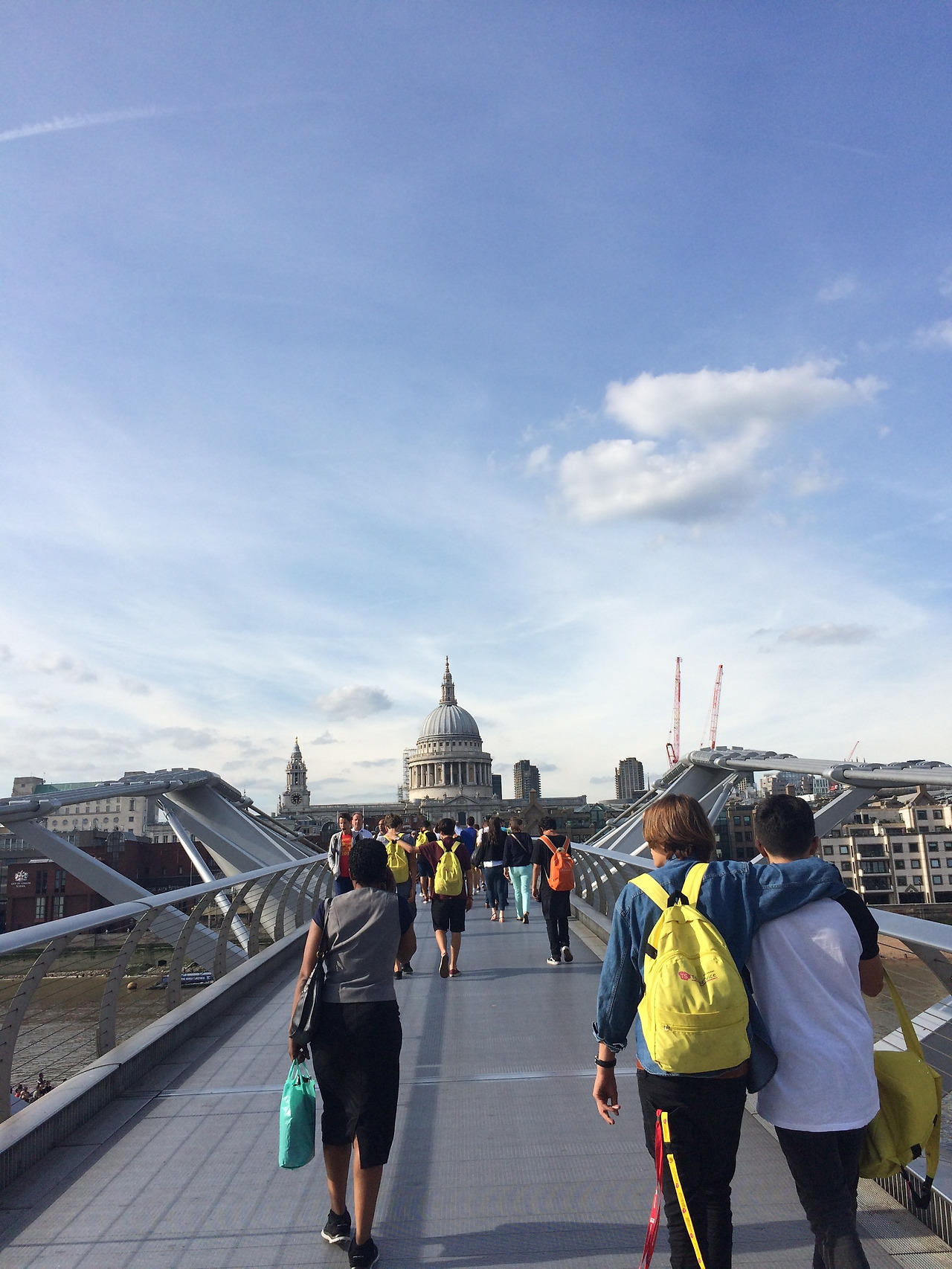 밀레니엄 브릿지.jpg