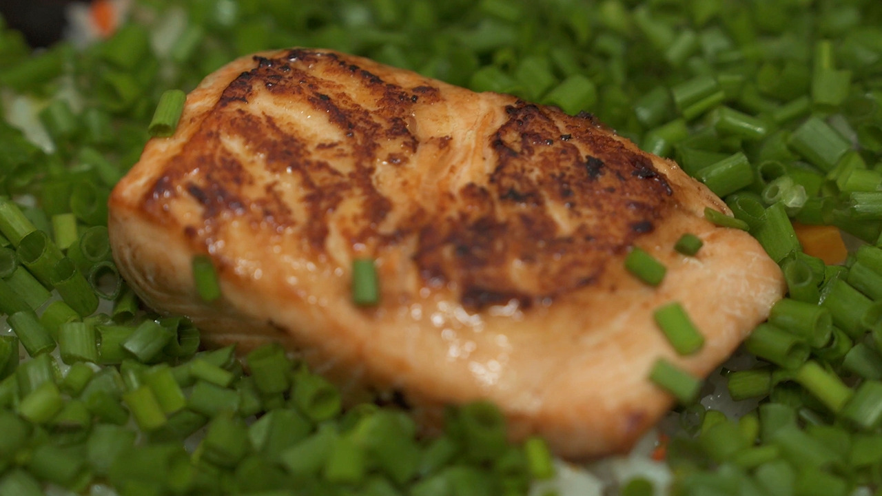 Salmon pot rice_Thumbnail (image)2.jpg