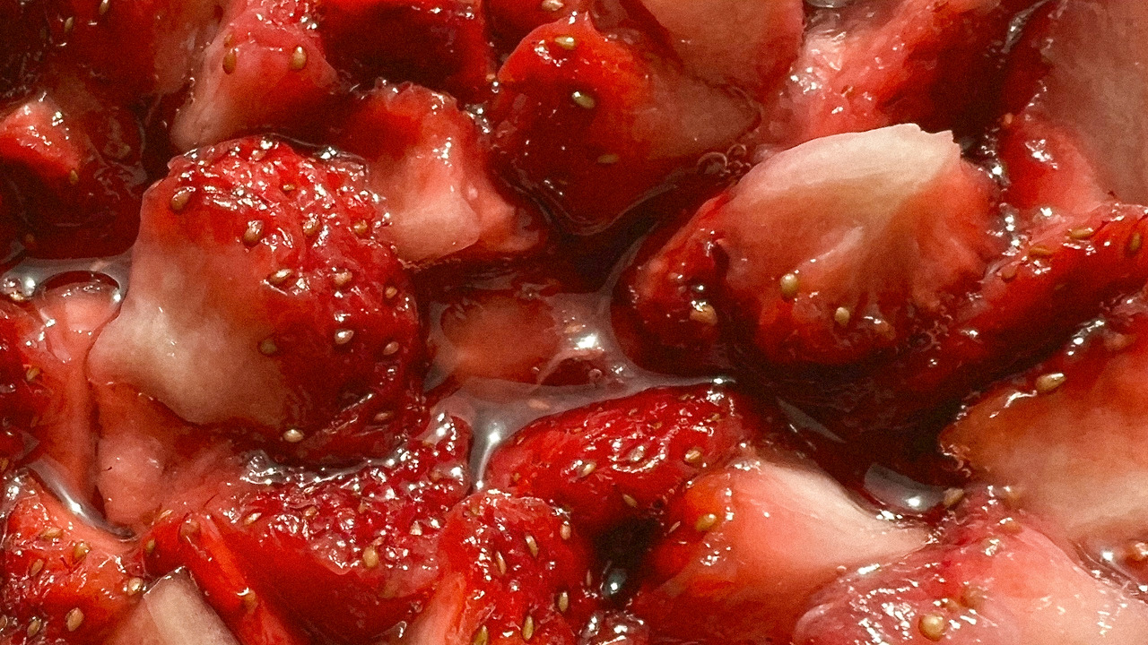Thumbnail_Strawberry Syrup (image).jpg