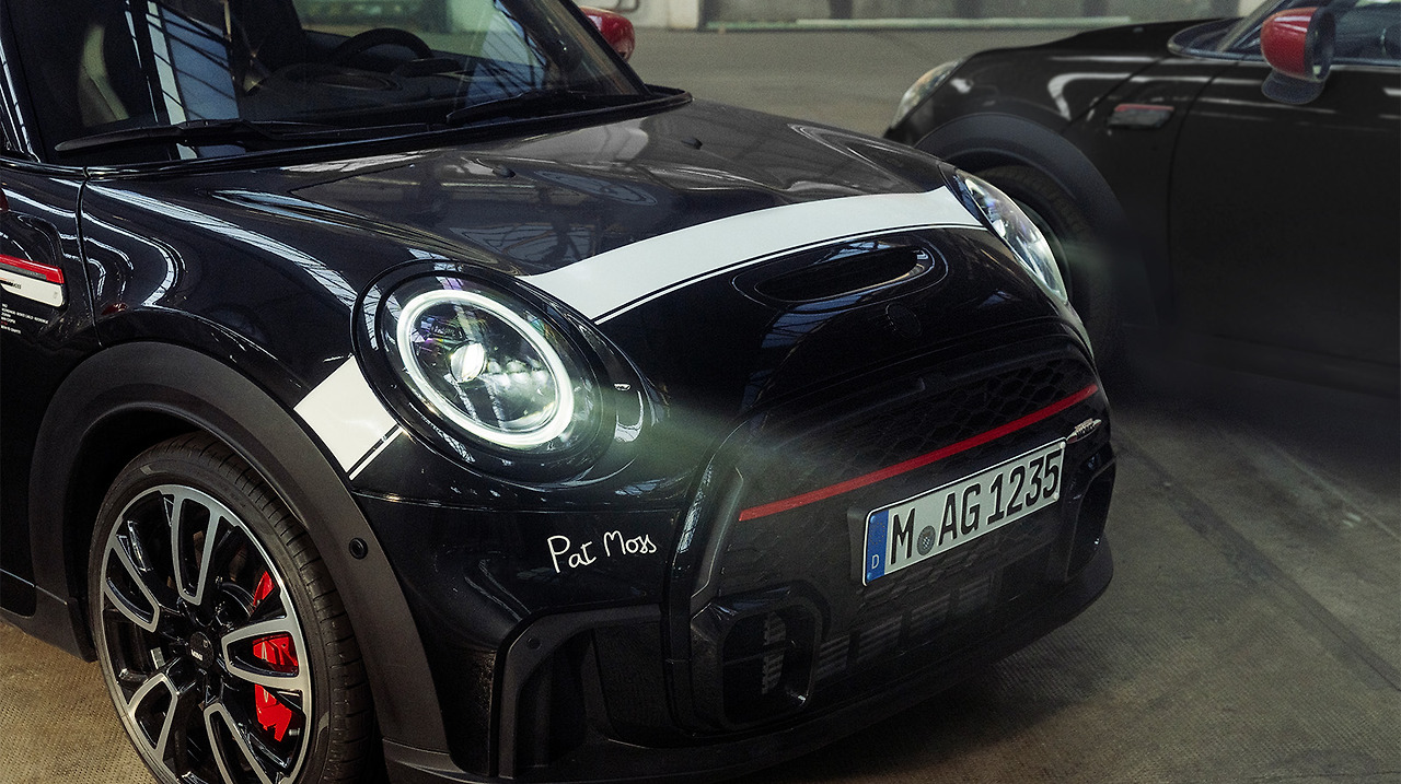 사진4-MINI 코리아, 온라인 한정 판매 모델 ‘MINI JCW 팻 모스 에디션’ 출시.jpg