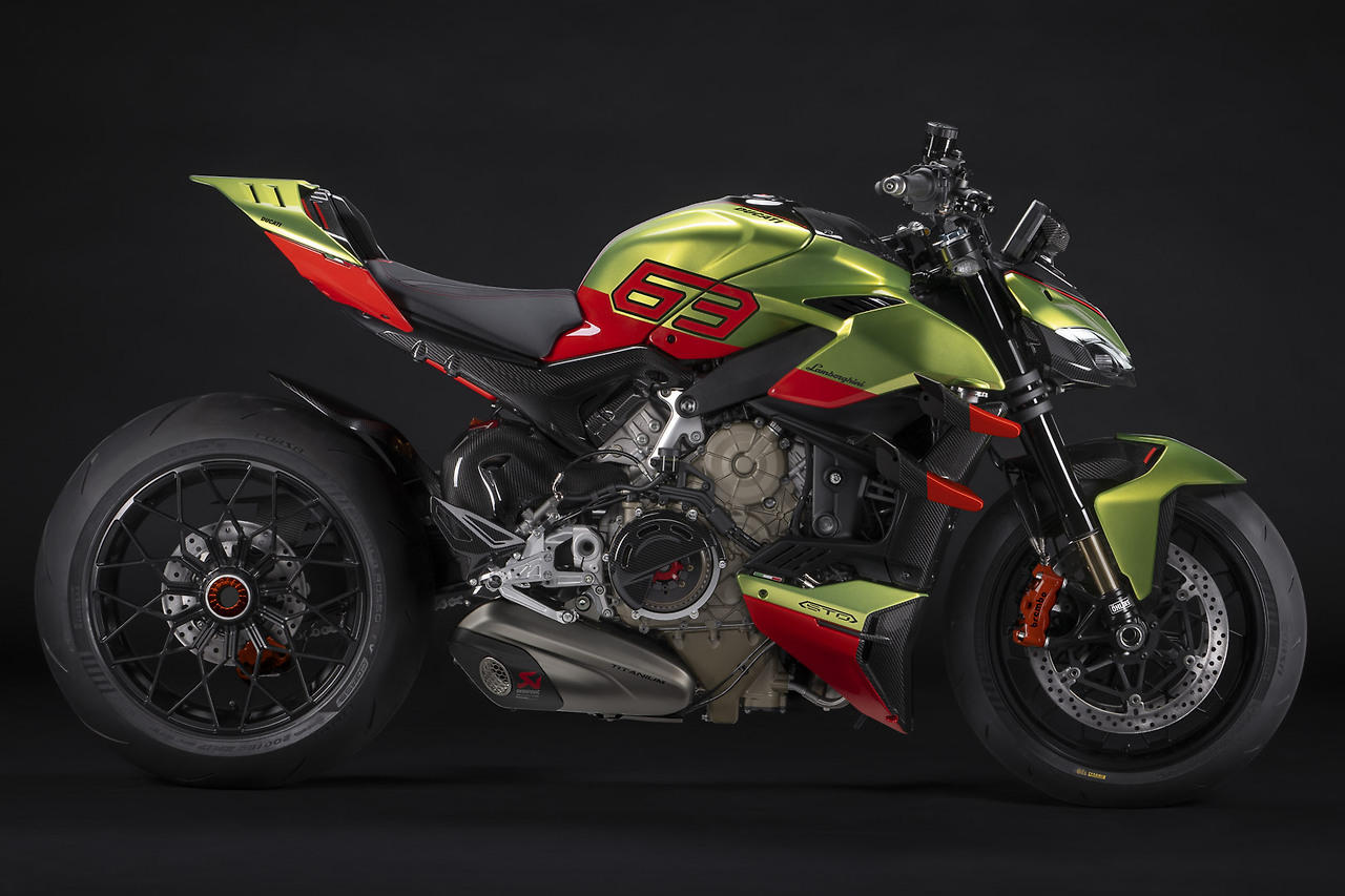 2023-ducati-streetfighter-v4-lamborghini-first-look-naked-upright-superbike-motorcycle-7.jpg