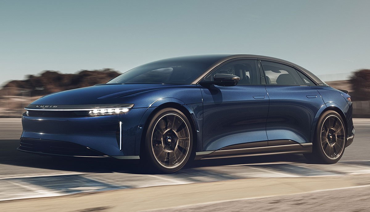 Lucid-Air-Sapphire-2022-2.jpg