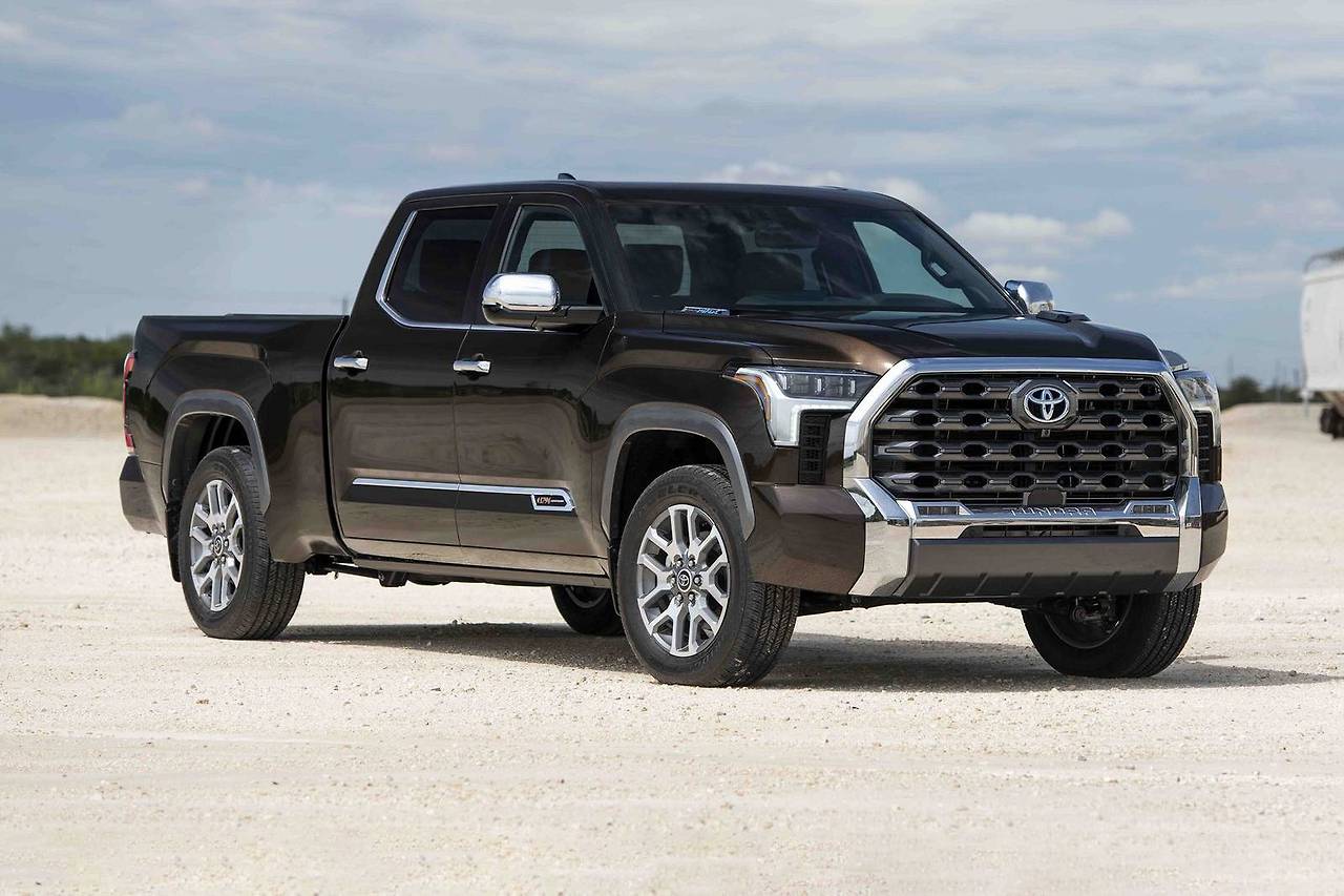 2022_toyota_tundra_crew-cab-pickup_1794-edition_fq_oem_1_1600.jpg