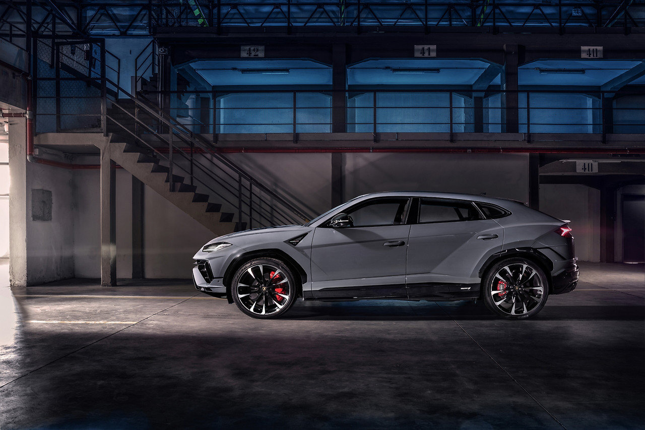 the-lamborghini-urus-is-dead-long-live-the-urus-s-with-its-devilish-666-hp_8.jpg